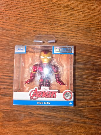 Figurine en metal neuve Iron Man