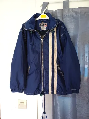 Veste coupe vent taille 8 ans