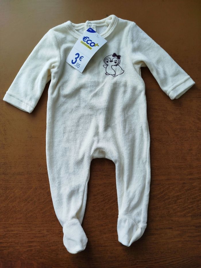 2 pyjamas velour 3 mois - photo numéro 3