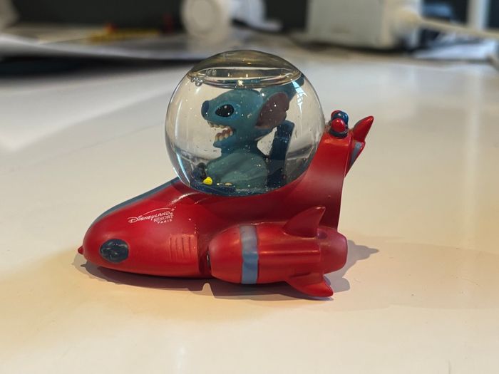 Snowglobe stitch dans son vaisseau - photo numéro 8