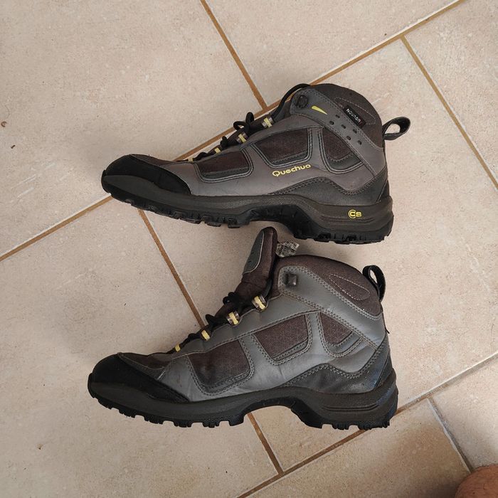 Chaussures de randonnée Quechua taille 40 - photo numéro 3