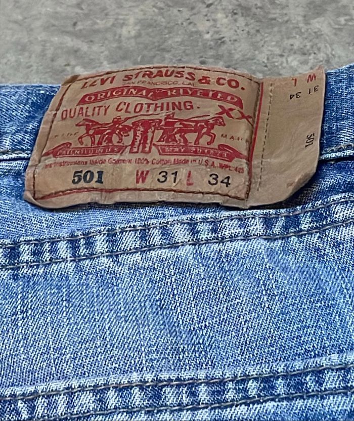 Jeans Levi's Vintage Taille 31 / 34 - Coupe Droite, Délavé Clair - photo numéro 4