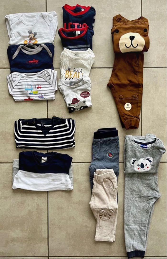 Lot de vêtements garçon 12 mois très bon état.