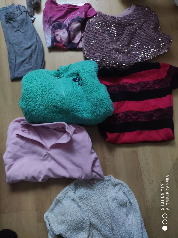 Lot vêtements pull gilet 10ans