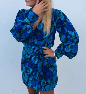 Robe « Dolce Vita » en soie coupe portefeuille motifs bleus fleuris taille 34 - The Kooples