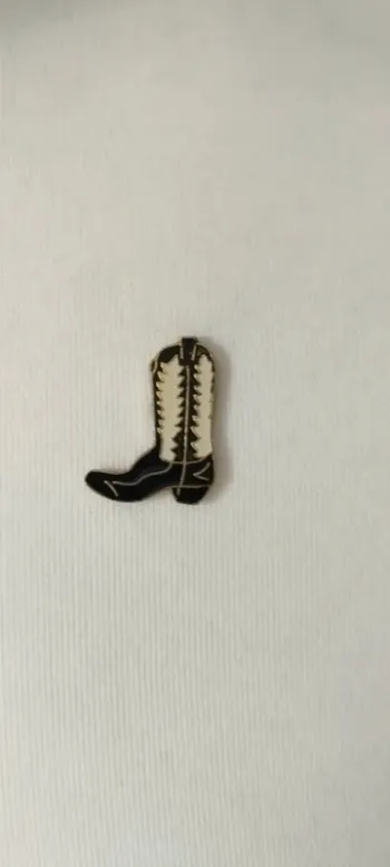 Pin's santiag.