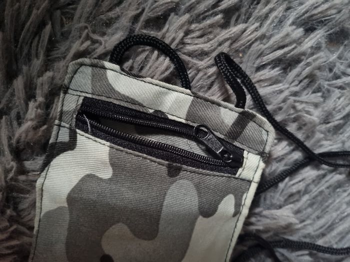 Porte-monnaie avec cordon motifs militaire - photo numéro 2