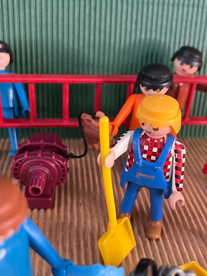 Lot de Playmobil + accessoires - photo numéro 4