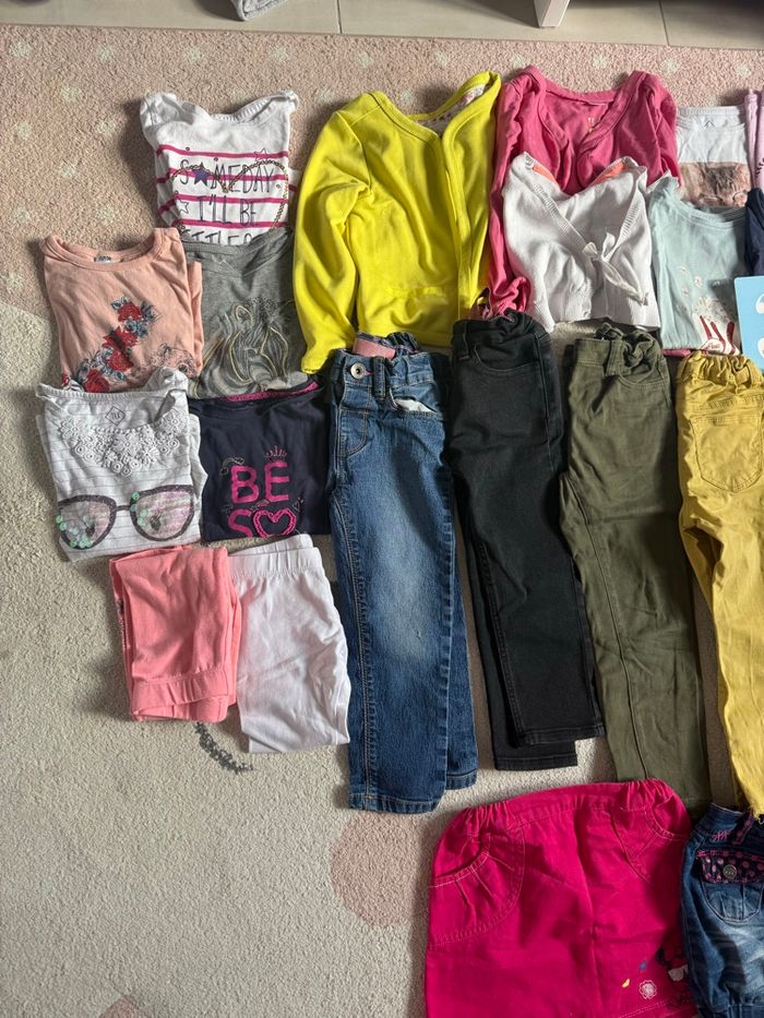 Lot fille 3-4 ans 41 pièces min - photo numéro 4