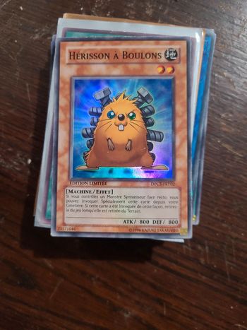 Carte hérisson à boulons