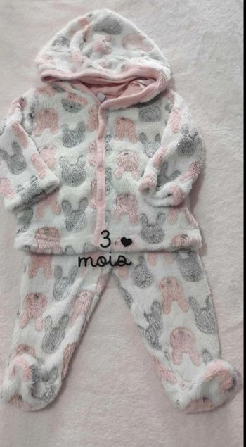 pyjamas  doux  3 mois