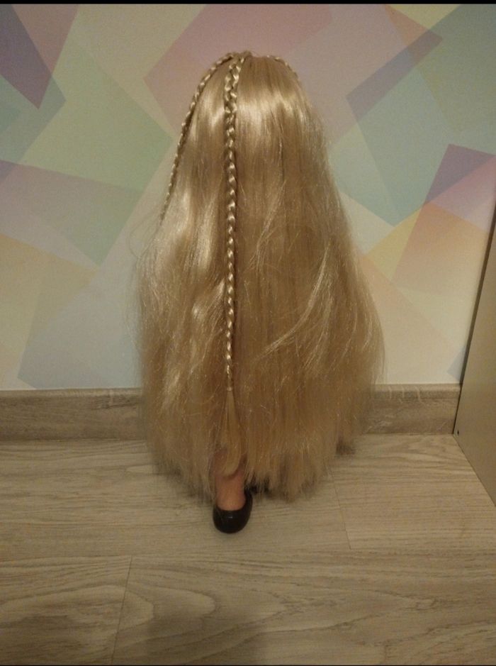 Poupée our génération - photo numéro 2