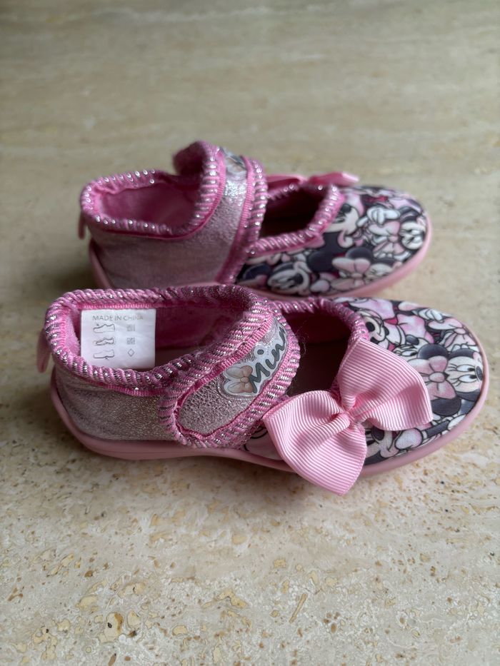 CHAUSSURES "MINNIE" ROSES - POINTURE : 23 - photo numéro 3
