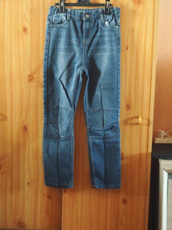 Jean regular indestructible taille 10 ans