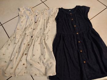 2 robes 8 ans