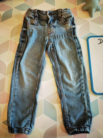 D1431 - jeans skinny garçon 3 ans