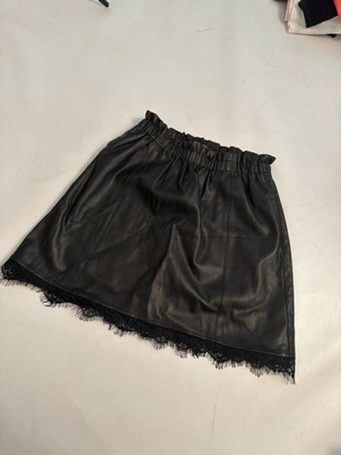 Jupe simili cuir dentelle  S veromoda
