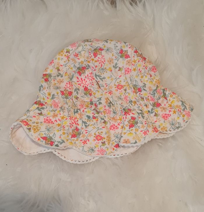 Robe et chapeau - photo numéro 2