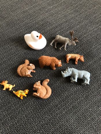 Lot de mini figurines
