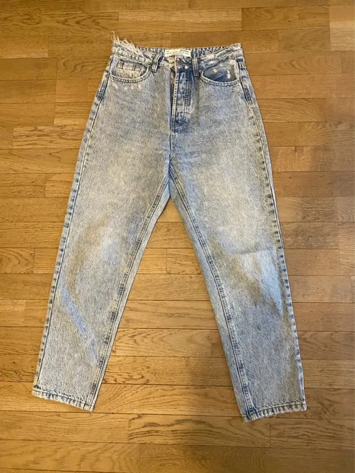 Jean Mom bleu ciel taille 38 Stradivarius - photo numéro 2