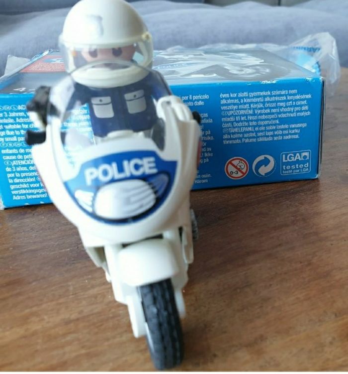 Motard policier Playmobil - photo numéro 3