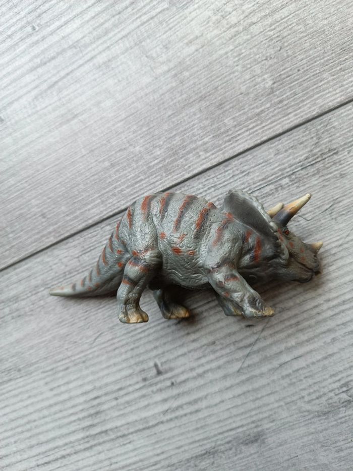 Triceratops Schleich - photo numéro 2