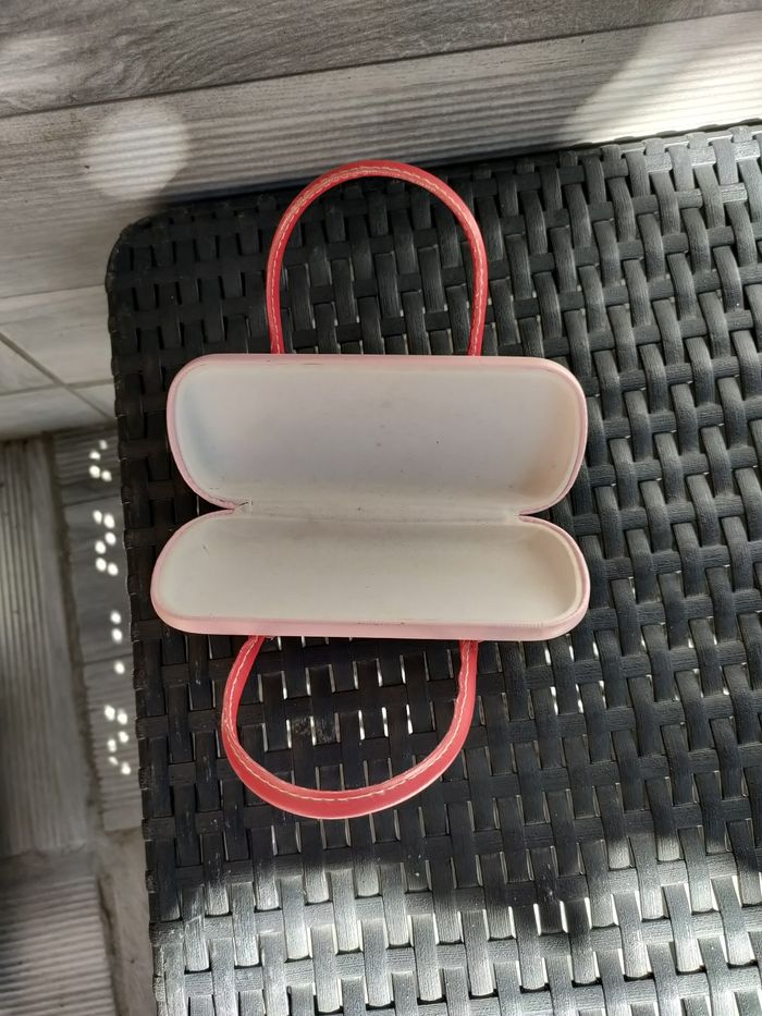 Boite a lunette - photo numéro 2