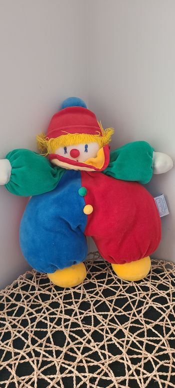Peluche vintage Clown MOULIN ROTY vite un câlin rouge bleu jaune grelot 33 cm