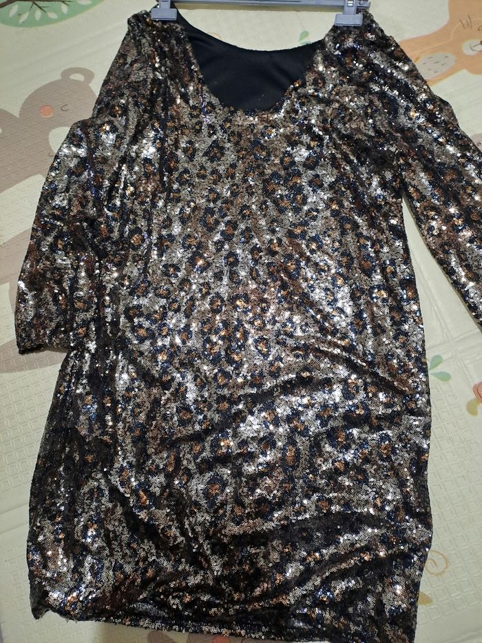 Robe à paillettes motif léopard – Taille 48 - photo numéro 3