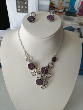 Parure de bijoux violet