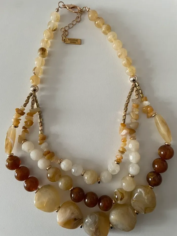 Collier Weekend MaxMara en pierres naturelles tons miel et crème - photo numéro 7
