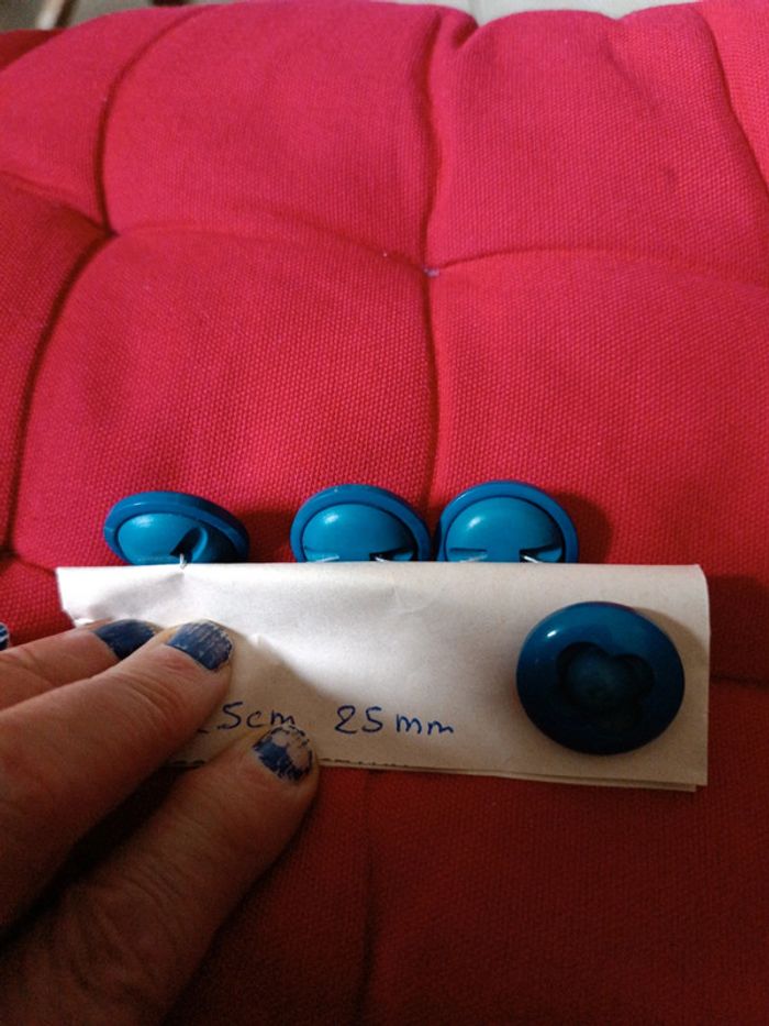 Lot 4 boutons bleus - photo numéro 2