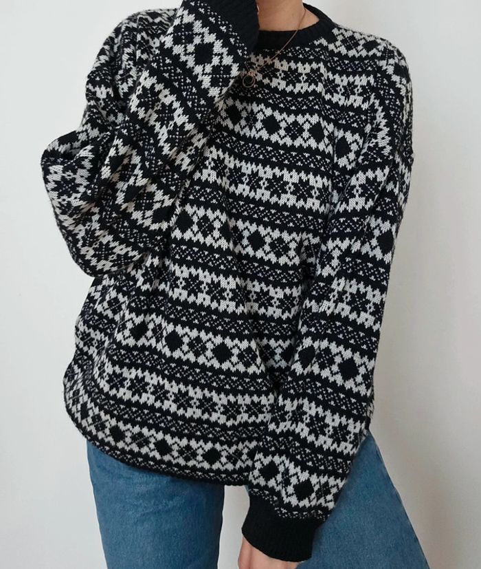 Pull à motifs années 80 - photo numéro 4