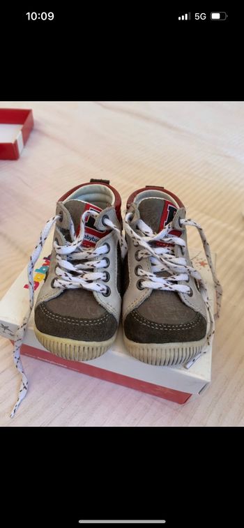 Chaussures babybotte taille 18