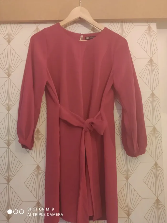 'Robe zara évasée. n'hésitez pas à jeter un coup d'œil sur mon dressing *
