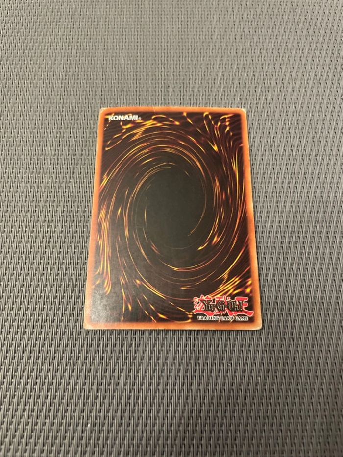carte Yu-Gi-Oh Dark Hole SDP-026 - photo numéro 2
