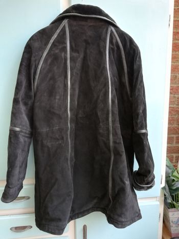 Manteau hiver ou automne noir.