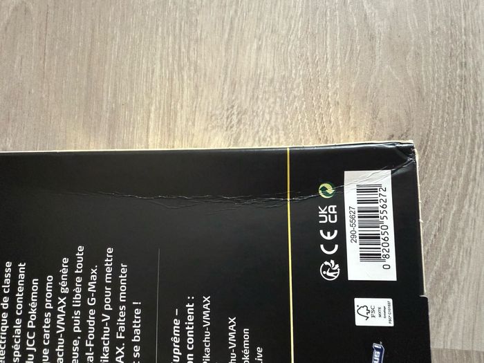 Coffret Pokémon Zénith Suprême Pikachu-VMAX FR - photo numéro 5