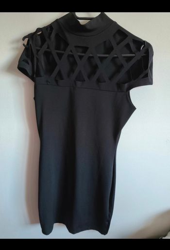 Robe moulante.