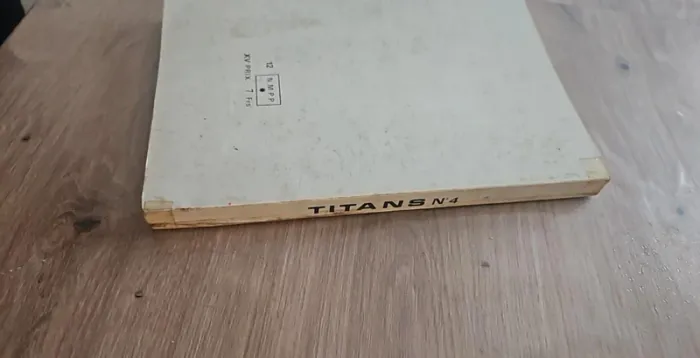 Comics titans album numéro 4 - photo numéro 3