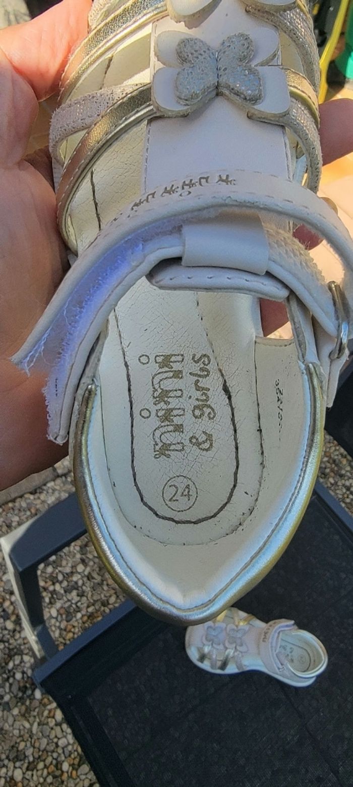 Chaussures 24 - photo numéro 4
