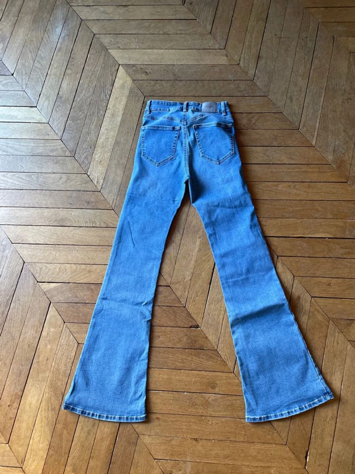 Jean Bleu pattes d’éléphant Taille 36 - photo numéro 3