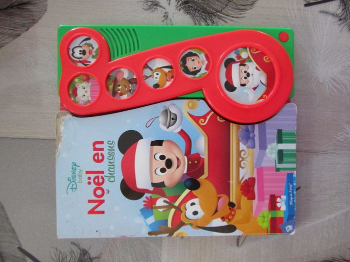 Livre sonore Disney Noël en chansons