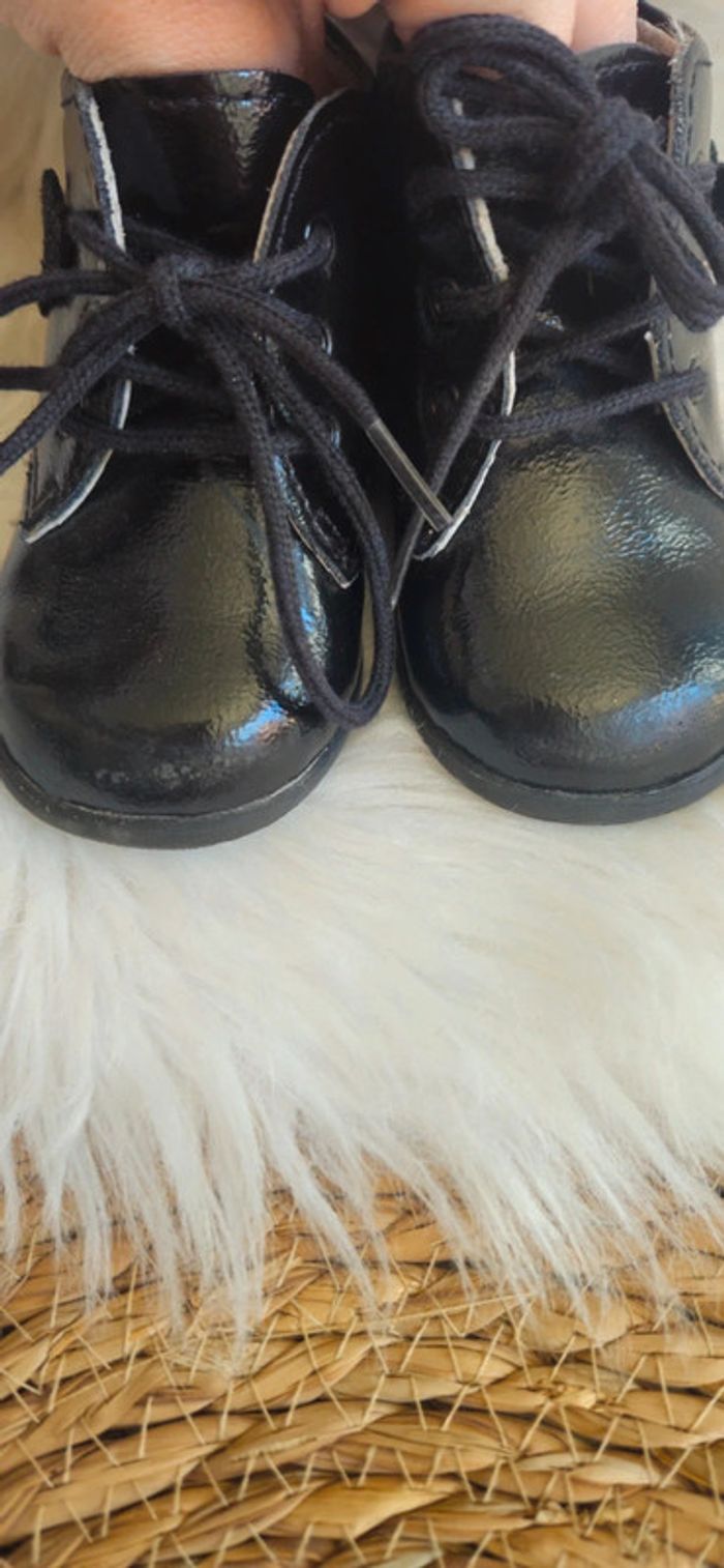 Paire de chaussure en cuir de marche bébé taille 18 - photo numéro 4