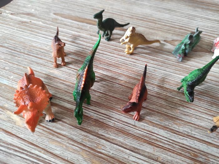Lot de 26 petits dinosaures - photo numéro 2