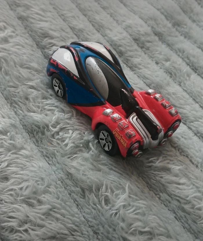 Voiture maisto spiderman marvel - photo numéro 2