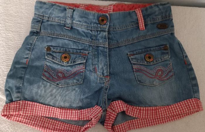 Short, Sergent Major, 6 ans