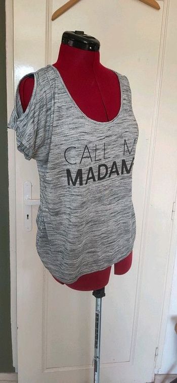 T shirt épaules dénudées