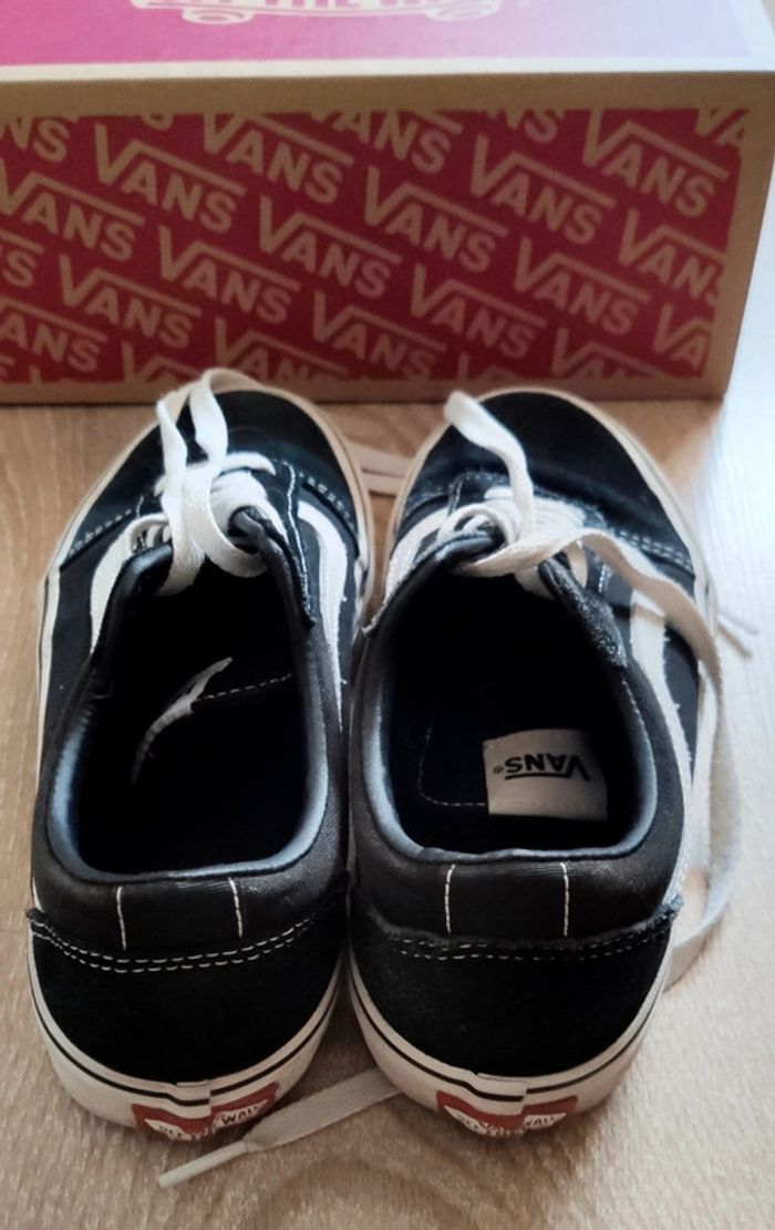 Baskets Vans 35 en bon état - photo numéro 4