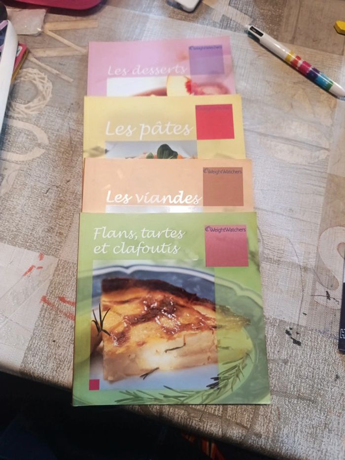 Lot de 4 livres de recettes weight Watchers